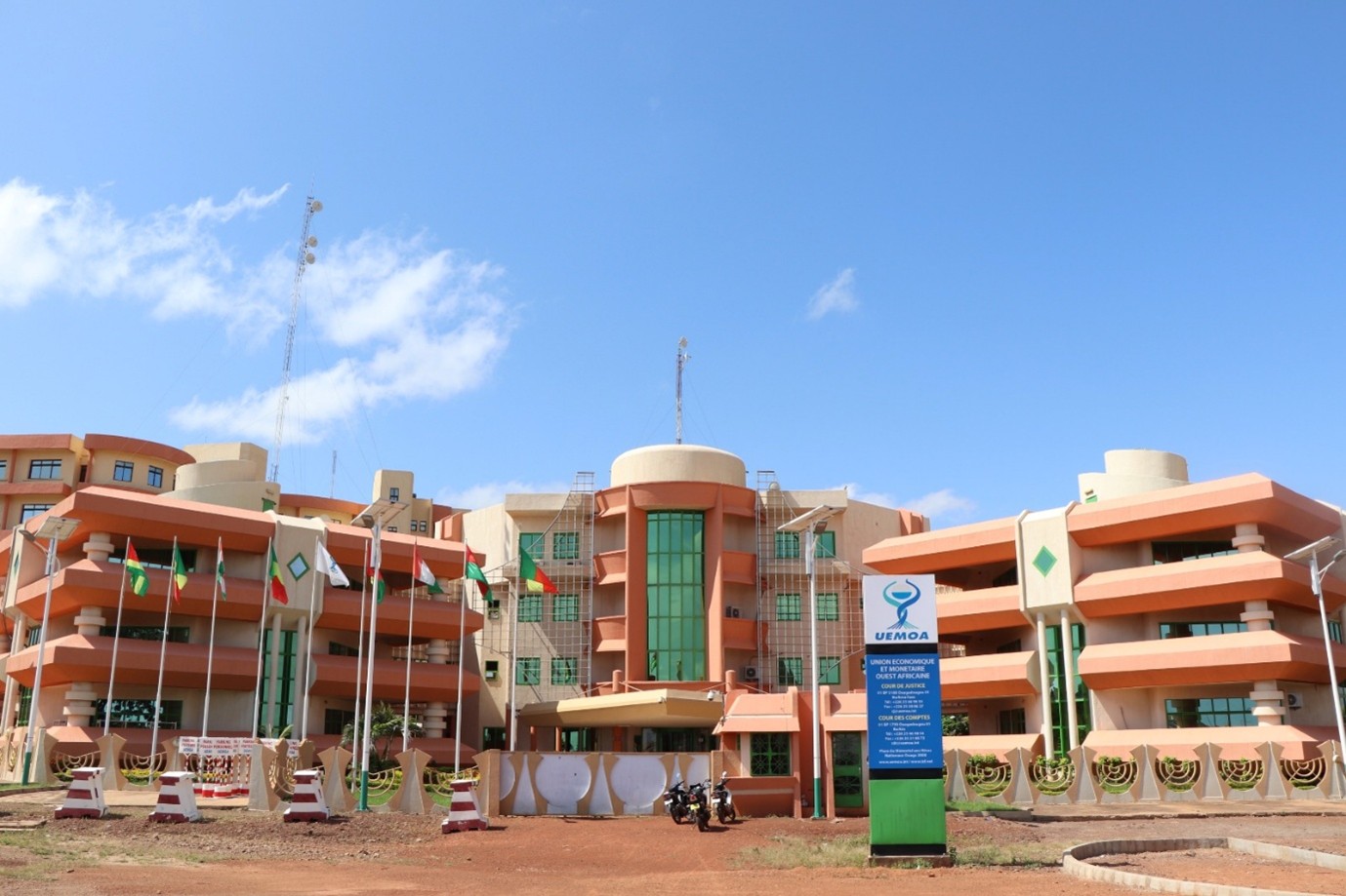 667443ee0fc8404d79d L