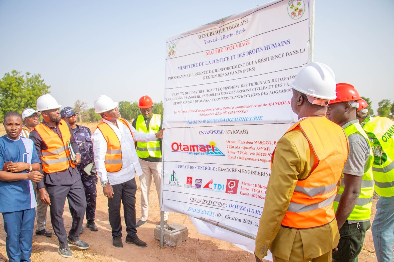 947dec13bf6a537ec785a5117f73 L