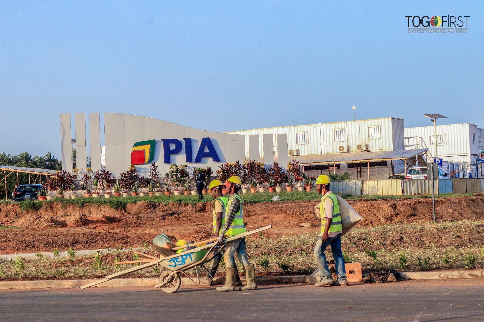 Esplanade de la Plateforme Industrielle d'Adétikopé (PIA) 
