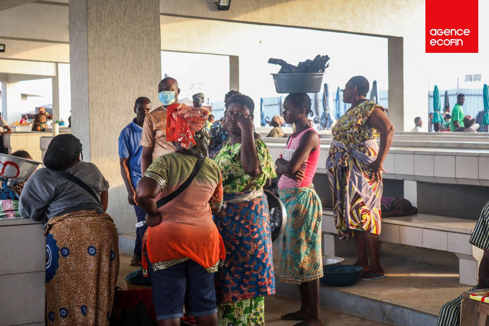 Revendeuses de poisson frais au nouveau port de pêche de Lomé