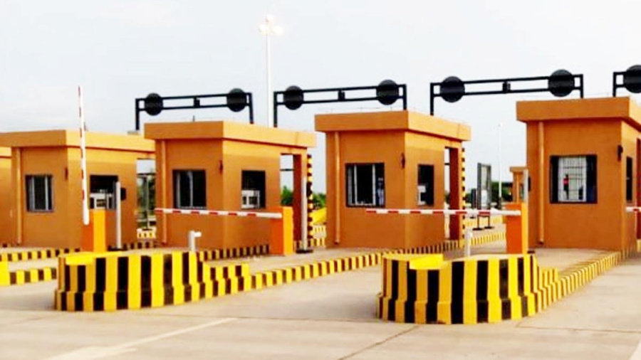 togo-apres-la-hausse-du-prix-du-carburant-le-gouvernement-baisse-les-tarifs-de-peage