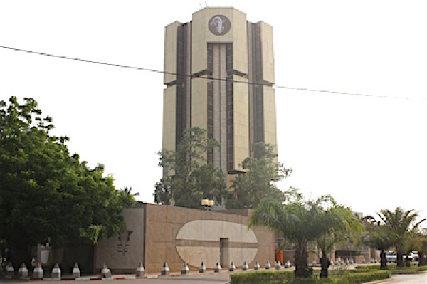 La BCEAO injecte 218 milliards dans le secteur bancaire togolais