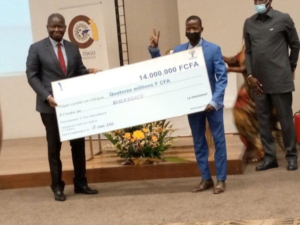 Togolese startupper Yentaguime Nadjagou wins second edition of the WAEMU’s Tremplin Startup Awards