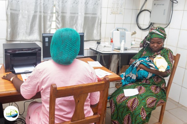 Au Togo, une Commune lance la télédéclaration des naissances, avec l’appui du PNUD