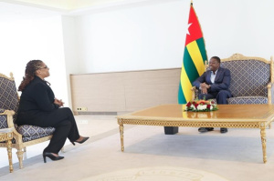 Coop&eacute;ration &eacute;conomique et s&eacute;curitaire : Faure Gnassingb&eacute; re&ccedil;oit la Haute-commissaire du Canada, Myriam Montrat