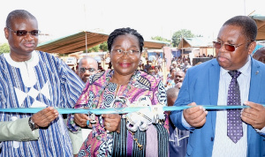 L&rsquo;ANADEB offre de nouveaux &eacute;quipements dans plusieurs march&eacute;s de la pr&eacute;fecture du Golf