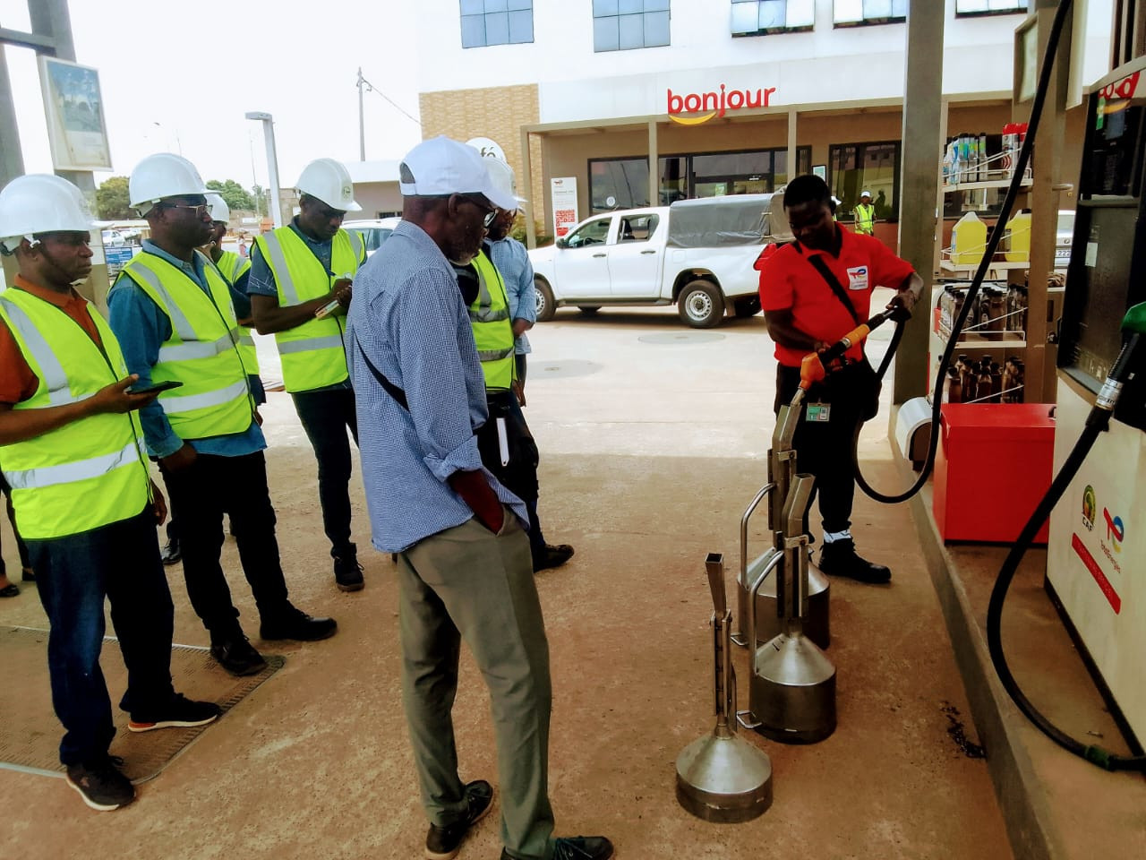 Grand-Lomé: la Hauqe effectue des inspections inopinées dans les stations-services