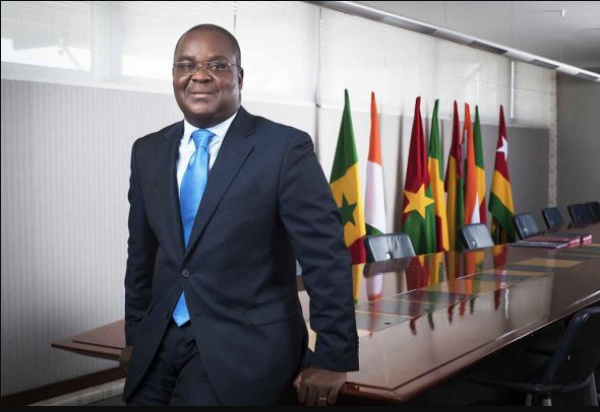 Edoh Kossi Amenounve reconduit à la tête de l&#039;association des bourses africaines