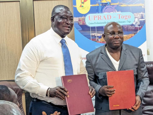 Les commissionnaires agr&eacute;&eacute;s en douane du Togo et du Ghana scellent un partenariat