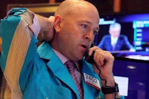 L'Euro d&eacute;visse &agrave; nouveau face au Dollar et entra&icirc;ne le CFA dans sa chute