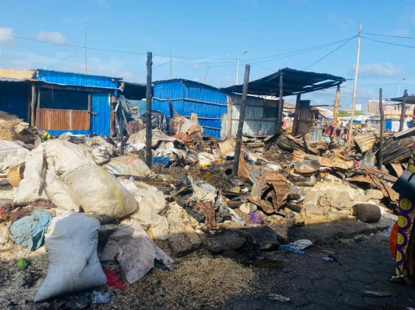 Le marché de Hanoukopé de nouveau frappé par les flammes, l’ampleur des dégâts reste à déterminer