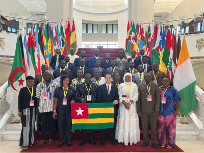 le-togo-explore-la-strategie-chinoise-en-matiere-de-commerce-electronique