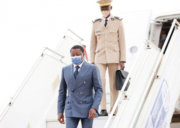 Faure Gnassingb&eacute; participe &agrave; la conf&eacute;rence de la CEDEAO sur le Burkina Faso