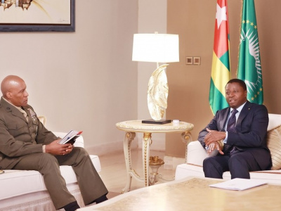 securite-maritime-faure-gnassingbe-et-michael-langley-commandant-d-africom-explorent-des-pistes-de-cooperation
