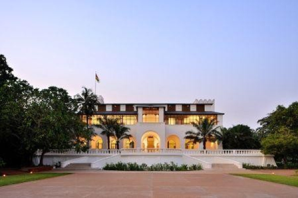 Contemporary African Art Exhibition Opens at Palais de Lom&eacute; Ahead of Japan, France Tour