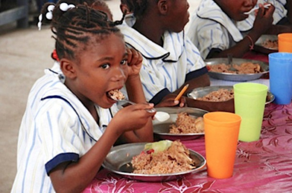 Togo : 244 tonnes de produits locaux livrées pour renforcer les cantines scolaires