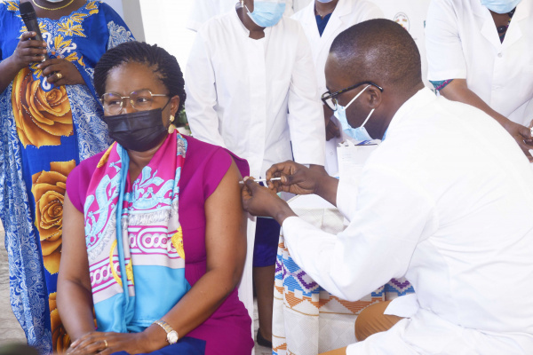 PM Dogbe, first Togolese figure to get Covid-19 vaccine