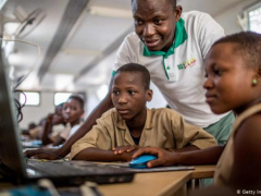 Government kickstarts the elaboration of a national policy to integrate ICTs into the education sector