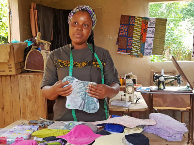 elsa-m-bena-ba-la-togolaise-qui-fabrique-des-serviettes-hygieniques-reutilisables