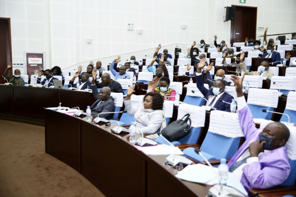 Togo :  l’Assemblée nationale révise le Code électoral et la Charte des partis politiques