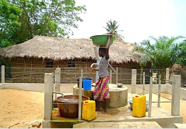 Togo : 57% of the population had access to drinking water in 2017, up 15% compared to 2013
