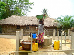 Togo : 57% of the population had access to drinking water in 2017, up 15% compared to 2013