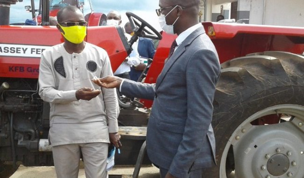 Togo : KFB et le MIFA dotent les producteurs agricoles de 72 tracteurs 