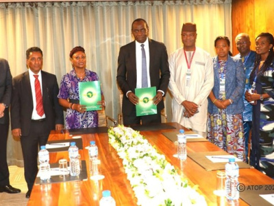 le-togo-signe-un-accord-avec-la-cafac-pour-accelerer-l-ouverture-du-ciel-africain
