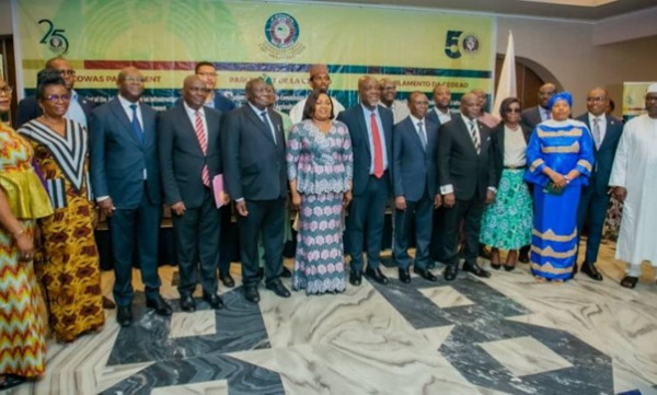 Réduction des coûts des billets d’avion : le parlement de la CEDEAO en conclave à Lomé