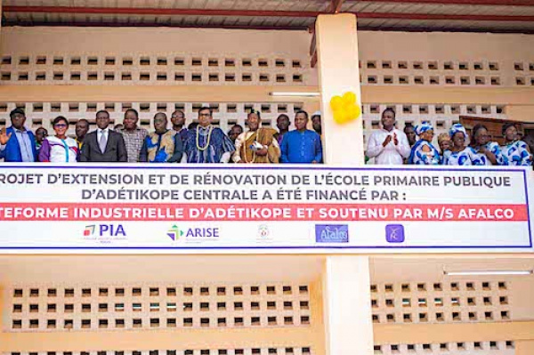 Cérémonie de remise des travaux d’extension et de rénovation de l’école primaire publique d’Adetikope Centrale