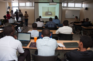 Ecobank offre deux programmes de formation pour l&rsquo;&eacute;mergence des Jeunes Talents Africains