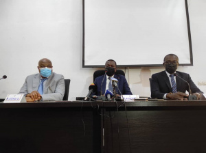 Hausse des prix des produits p&eacute;troliers : "Il y aura toute une batterie de mesures qui vont suivre " (Kodjo Adedze)