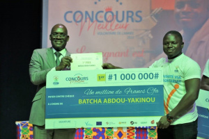 Sacr&eacute; Meilleur volontaire togolais de l&rsquo;ann&eacute;e 2022, Batcha Abdou-Yakinou d&eacute;croche 1 million FCFA