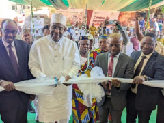 Lom&eacute; inaugurates coffee center focused on local processing and training