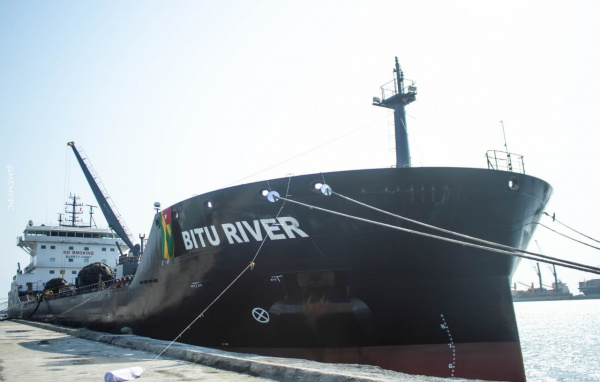 Togo : inauguration d&#039;un navire bitumier au Port de Lomé