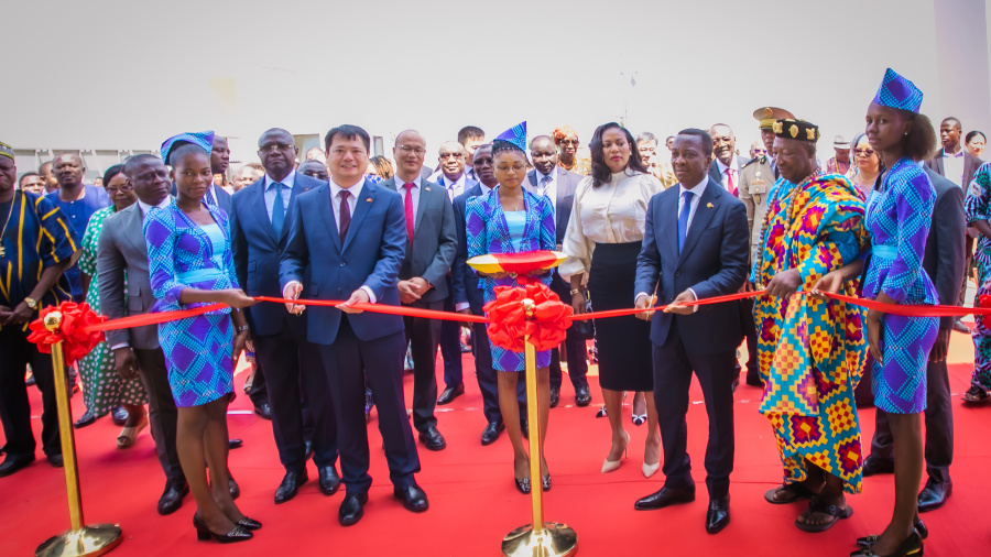 PIA : Vivace Group inaugure une usine de 8 milliards FCFA, spécialiste des  matériaux de construction