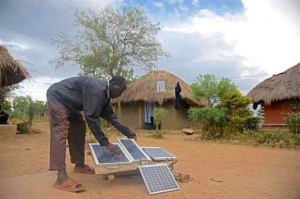 Togo : l&rsquo;initiative Compact with Africa du G20 donne un coup de pouce au projet Cizo pour l&rsquo;installation de 100 000 syst&egrave;mes solaires