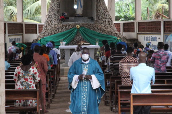 Government allows worship places all over the country, except in Grand Lomé, to fully resume