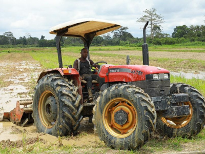 togo-la-boad-porte-a-60-milliards-fcfa-son-appui-au-programme-de-mecanisation-agricole