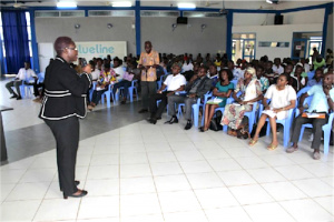 La r&eacute;servation de 20% des march&eacute;s publics aux jeunes entrepreneurs et aux femmes a d&eacute;j&agrave; suscit&eacute; 1280 inscriptions dont 24% de femmes