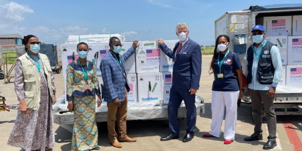 L’Oncle Sam offre 300 000 nouvelles doses de Pfizer au Togo