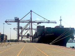 Spurred by its geographic position and recent reforms, the Port of Lomé absorbs traffic of Nigerian ports