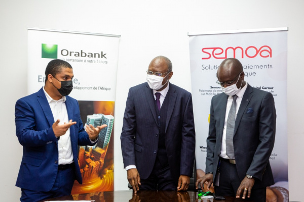 SEMOA va déployer le Whatsapp Banking pour toutes les filiales d’Orabank