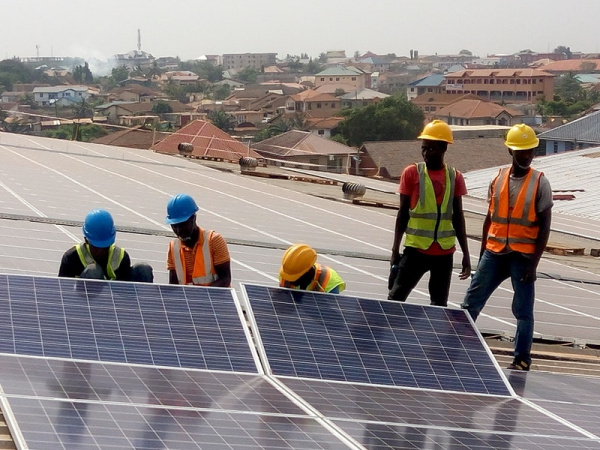 Togo : la première phase du projet d’électrification par mini-réseaux solaires ciblera 129 localités