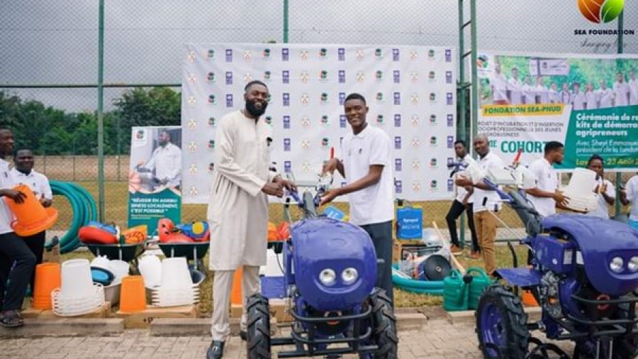 Togo : la fondation Sheyi Emmanuel Adebayor et le PNUD équipent des jeunes entrepreneurs agricoles