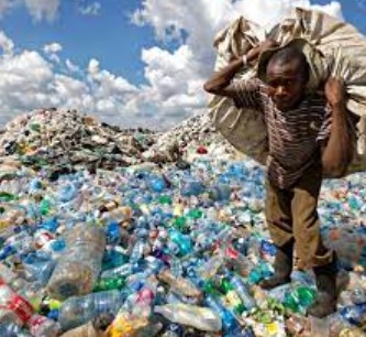togo-vers-un-nouveau-plan-d-action-pour-une-gestion-durable-des-dechets-plastiques