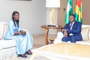 Faure Gnassingb&eacute; re&ccedil;oit Coumba Sow, nouvelle Coordinatrice des Nations Unies au Togo