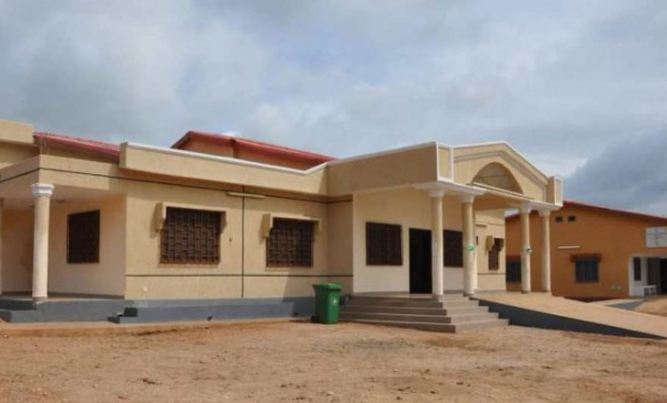 Construction de centres de santé dans les Savanes : le gouvernement en visite sur les chantiers