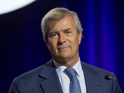 bollore-a-finalise-la-cession-de-ses-activites-logistiques-en-afrique-a-msc-et-va-se-concentrer-sur-la-communication