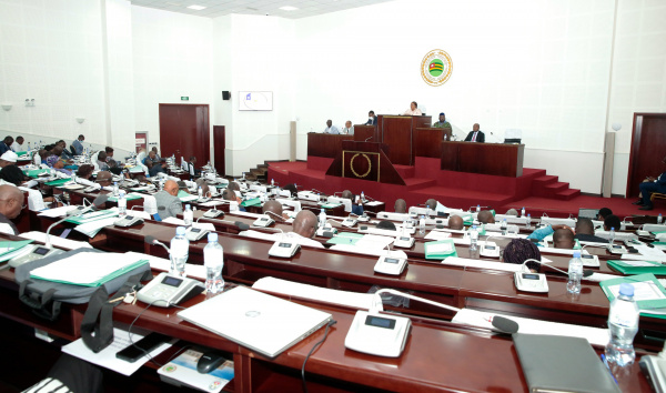 Togo : l’Assemblée nationale adopte le budget rectificatif à 1874 milliards FCFA